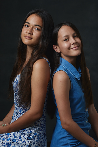 portrait de sœurs Tahiti studio photo @laurentloussan